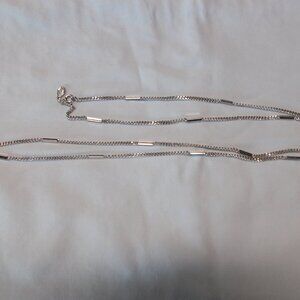 Vintage Avon silver-tone 16" necklace with Avon tag